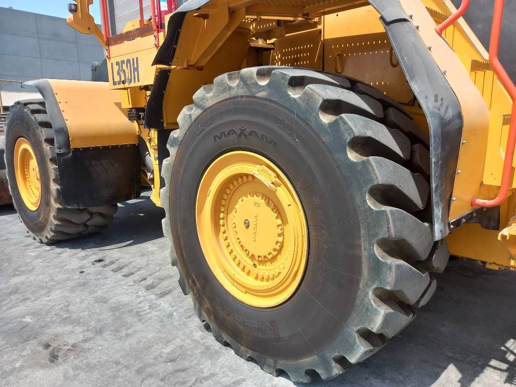 Volvo L350H (EXW - Abu Dhabi)