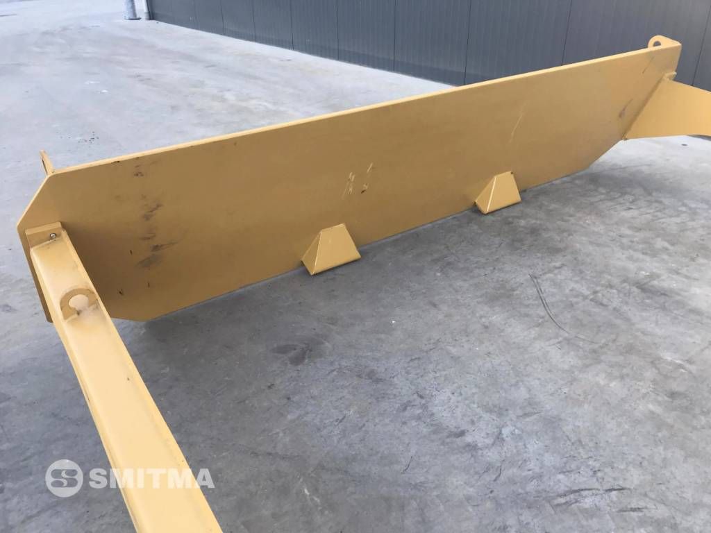 CAT 735C