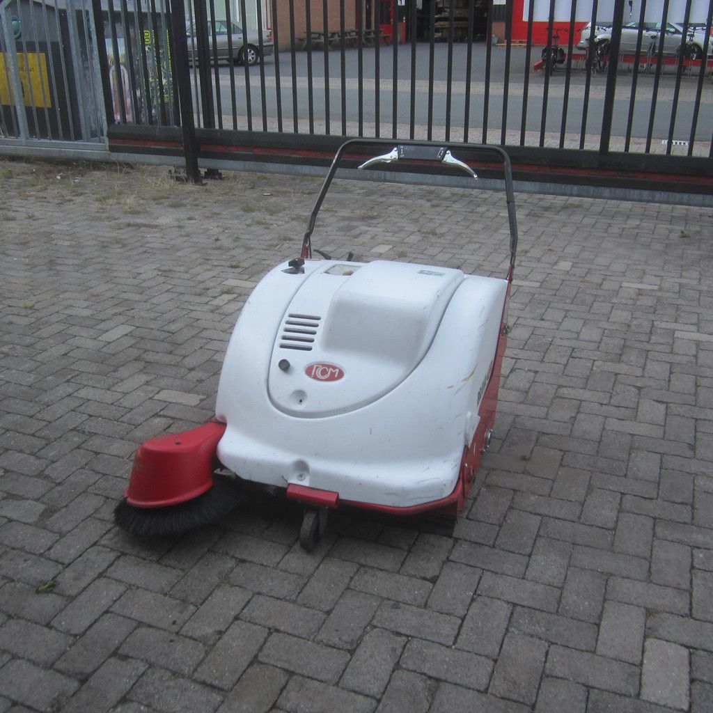 RCM Brava, veegmachine elek., veegbreedte 95 cm.