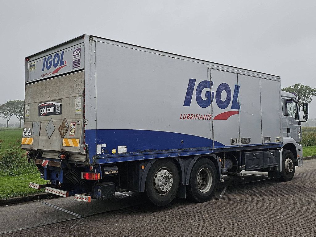 M.A.N. 26.390 TGA 6x2 taillift