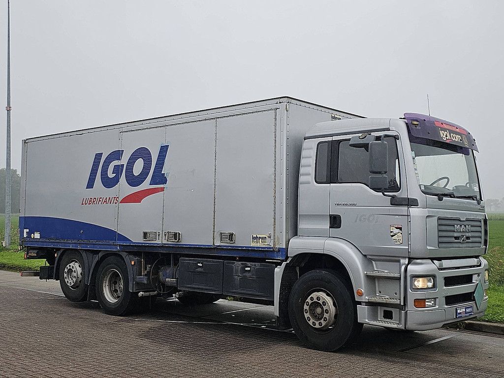 M.A.N. 26.390 TGA 6x2 taillift