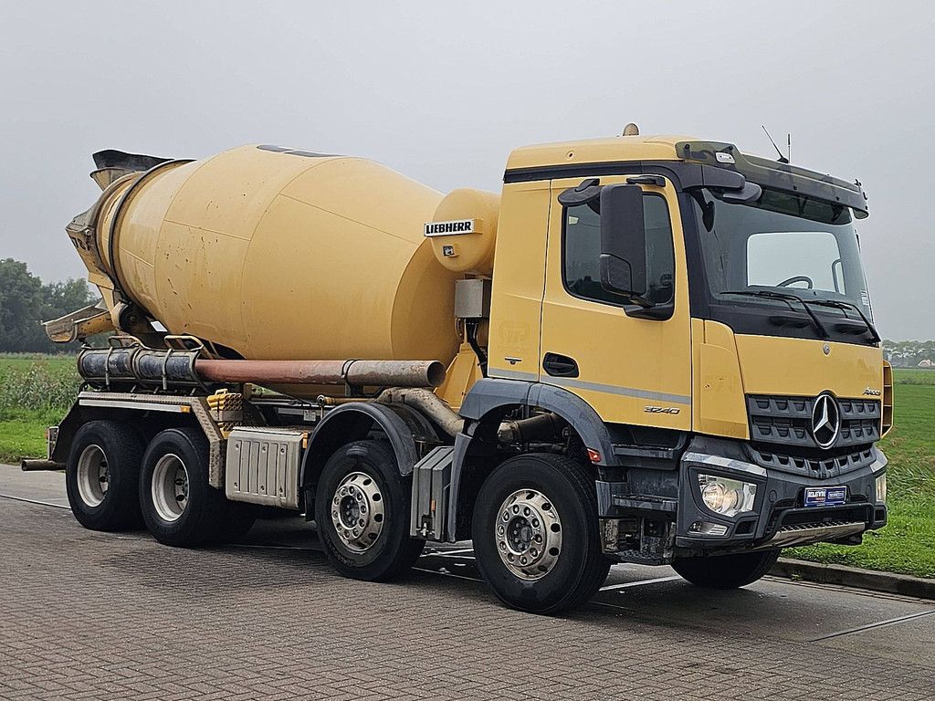 MERCEDES-BENZ AROCS 3240