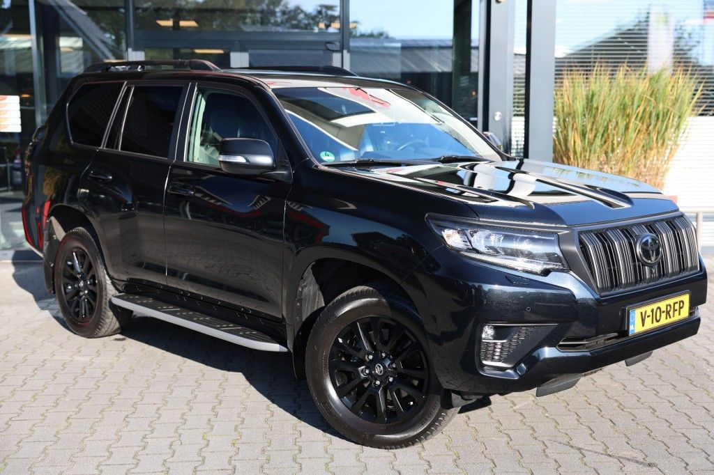Toyota Landcruiser 150 2.8 D-4D 5DRS BLACK EDITION A/T VAN