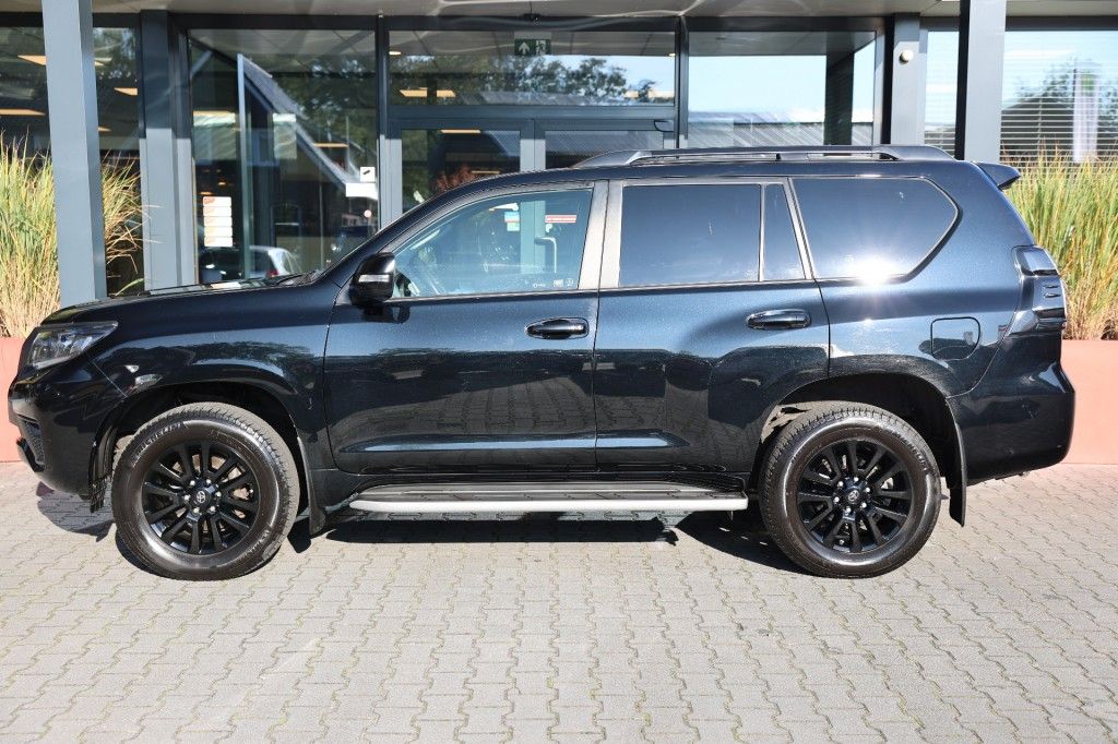 Toyota Landcruiser 150 2.8 D-4D 5DRS BLACK EDITION A/T VAN