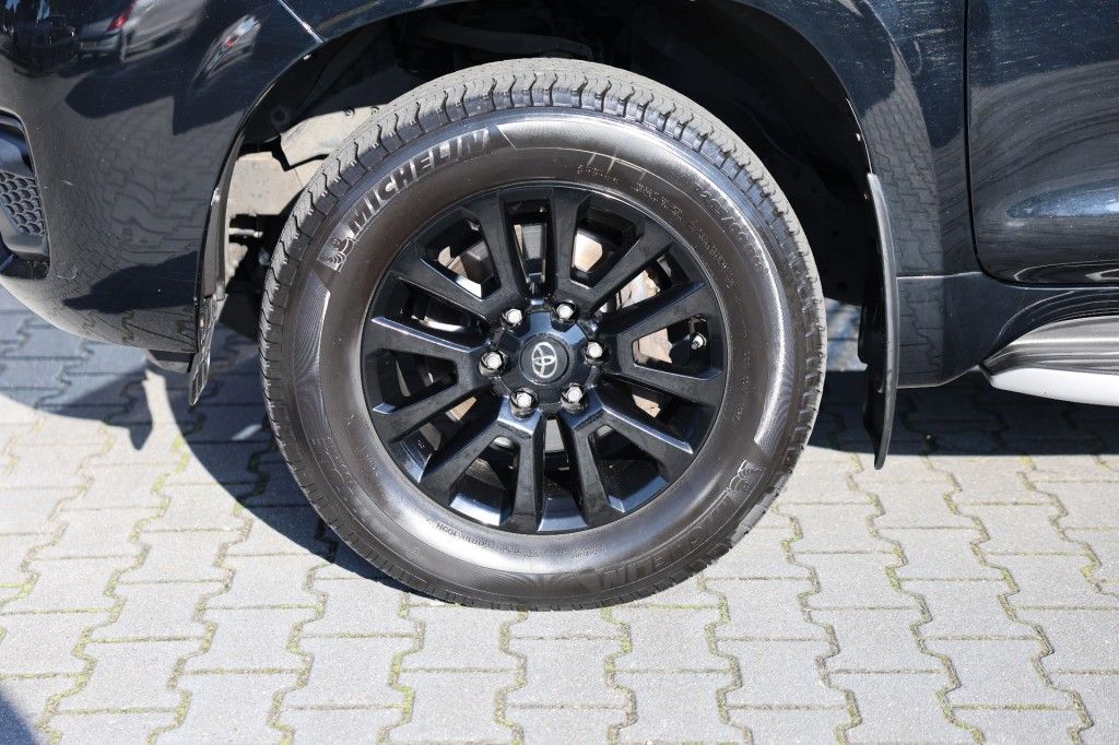 Toyota Landcruiser 150 2.8 D-4D 5DRS BLACK EDITION A/T VAN