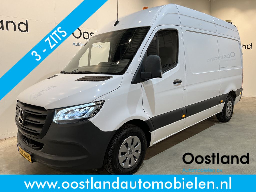 Mercedes-Benz Sprinter 317 CDI L2H2 RWD / Euro 6 / LED / Airco / Cruise Control / Camera / Trekhaak / CarPlay / 3-Zits