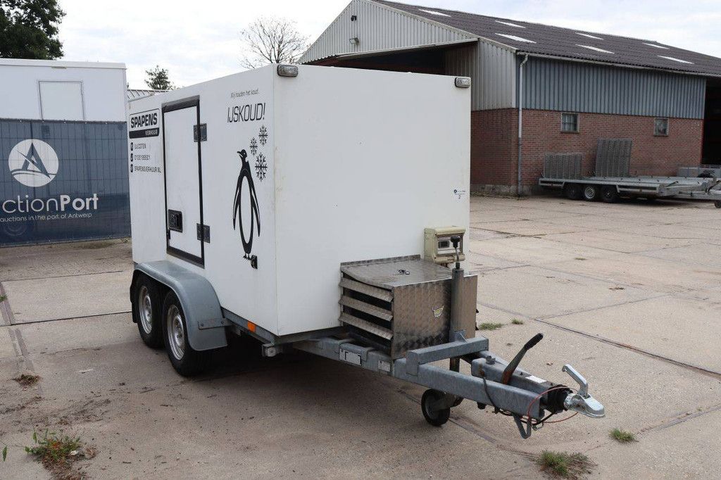 Closed Refrigerated Trailer Van Weel VW 2000kg 2005