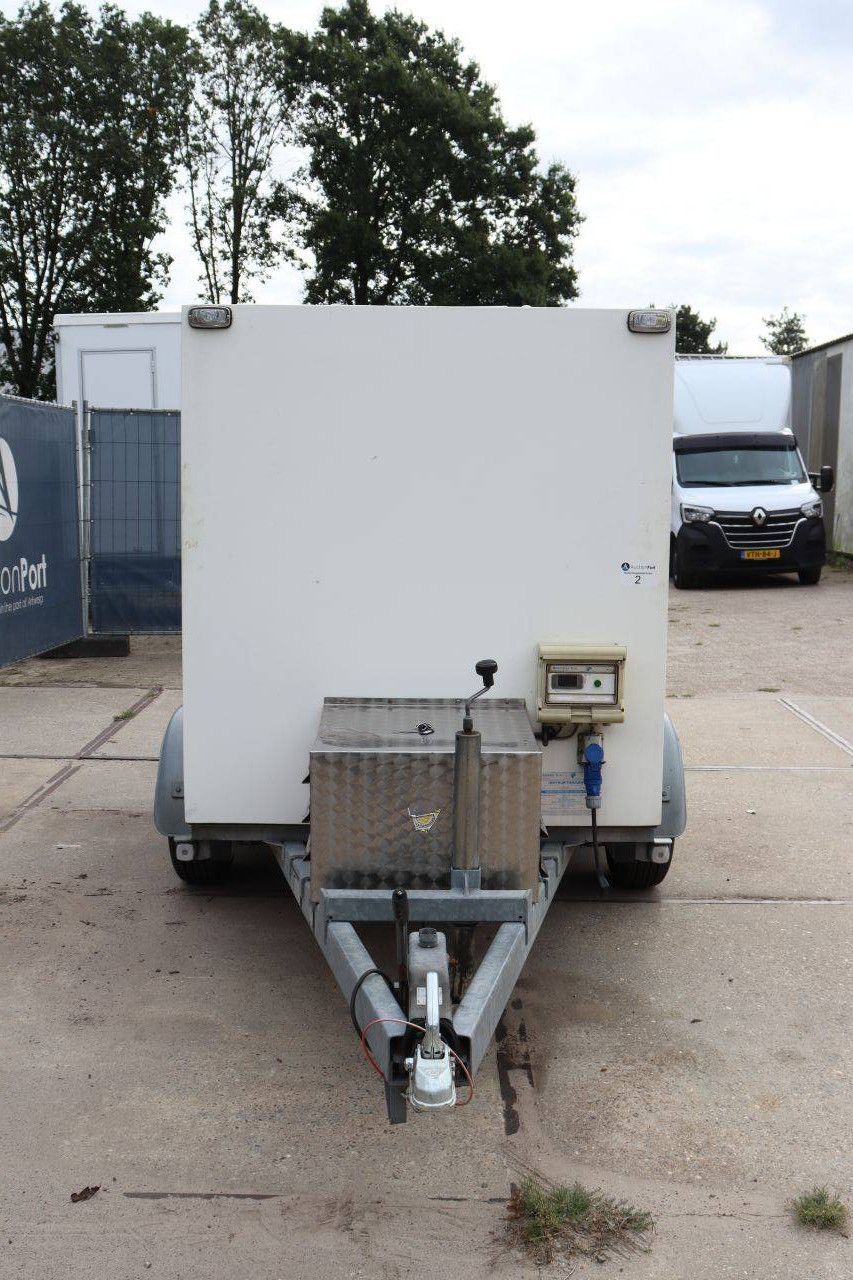 Closed Refrigerated Trailer Van Weel VW 2000kg 2005