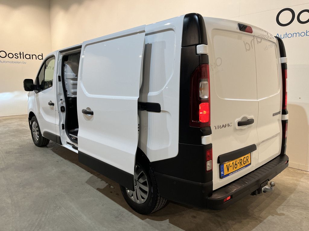 Renault Trafic 2.0 dCi 130 PK L2H1 / Euro 6 / Schuifdeur L + R / LED / Airco / Cruise Control / Camera / Trekhaak / CarPlay / 3-Zits / 69.000 KM !!