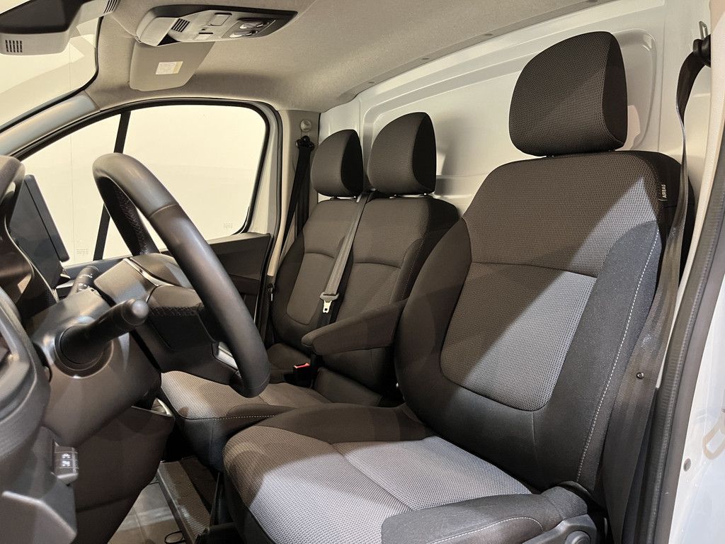 Renault Trafic 2.0 dCi 130 PK L2H1 / Euro 6 / Schuifdeur L + R / LED / Airco / Cruise Control / Camera / Trekhaak / CarPlay / 3-Zits / 69.000 KM !!