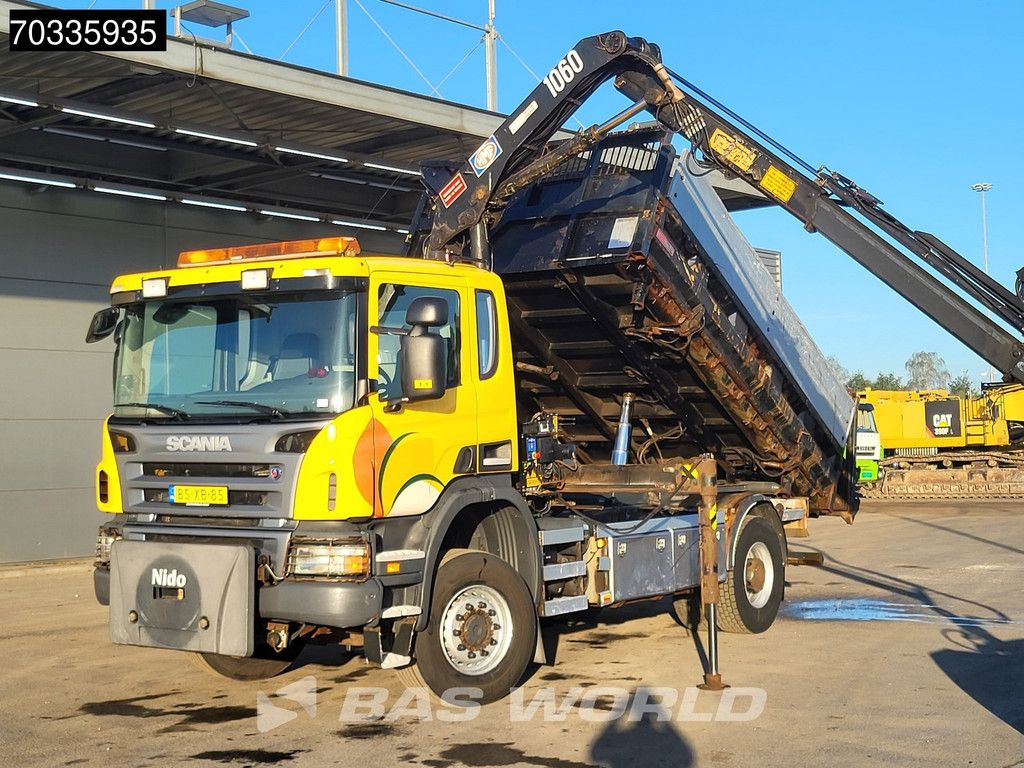 Scania P P340 4X4 NL-Truck 4x4 Big-Axle HMF 1060 K2 Crane + 9m3 3way tipper Automatic Euro 4