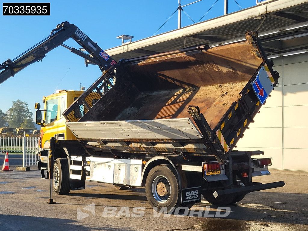 Scania P P340 4X4 NL-Truck 4x4 Big-Axle HMF 1060 K2 Crane + 9m3 3way tipper Automatic Euro 4