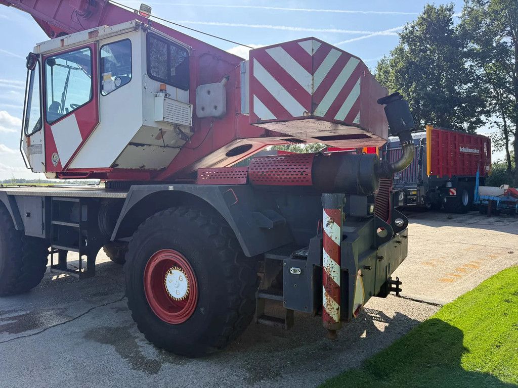 Grove RT 630 C rough Ruw terrain crane 30 ton 4x4 Hijskraan Mobiele kraan Ex Mammoet RT 630 C rough terrain crane 4x4 30 ton Hijskraan Mobiele kraan Ex Mammoet 4x4