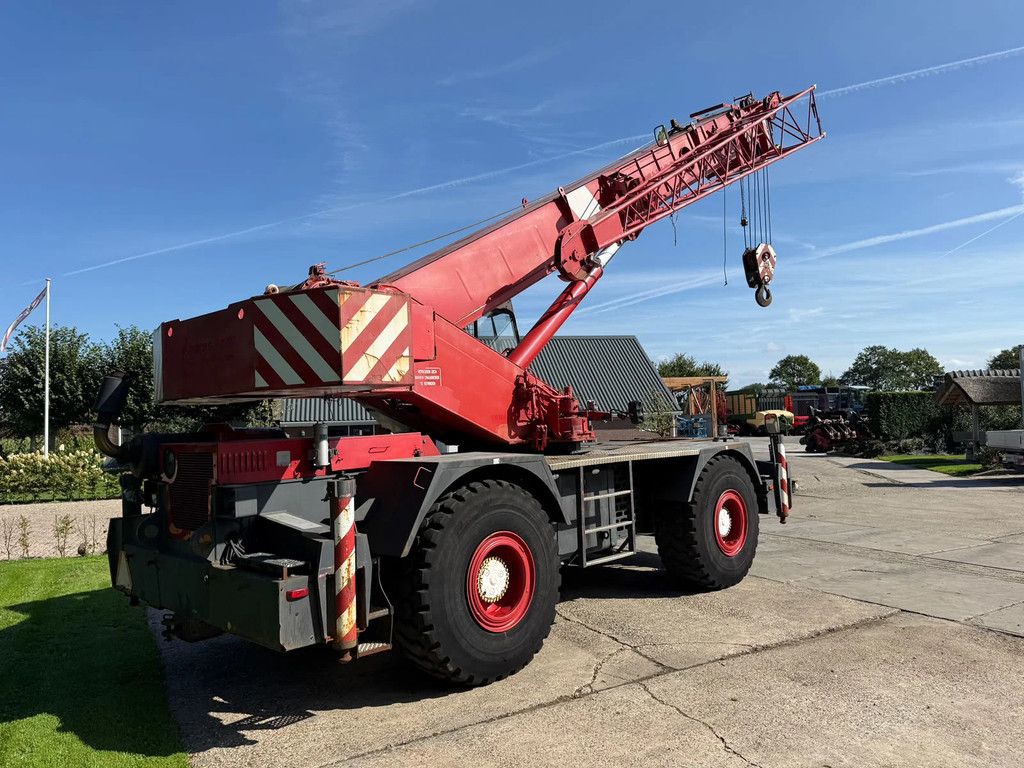 Grove RT 630 C rough Ruw terrain crane 30 ton 4x4 Hijskraan Mobiele kraan Ex Mammoet RT 630 C rough terrain crane 4x4 30 ton Hijskraan Mobiele kraan Ex Mammoet 4x4