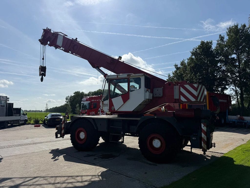 Grove RT 630 C rough Ruw terrain crane 30 ton 4x4 Hijskraan Mobiele kraan Ex Mammoet RT 630 C rough terrain crane 4x4 30 ton Hijskraan Mobiele kraan Ex Mammoet 4x4