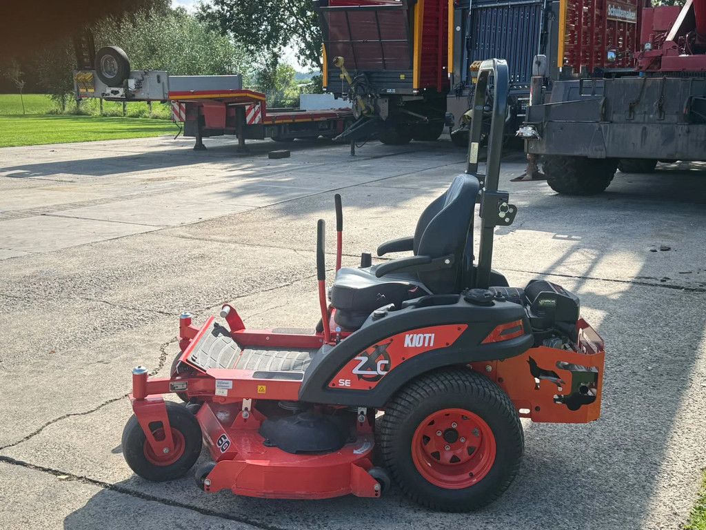 Kioti ZXC 54 SE Zitmaaier Gazonmaaier ZERO TURN NIEUW ZXC 54 SE Zero turn Zitmaaier Maaier Gazonmaaier NIEUW