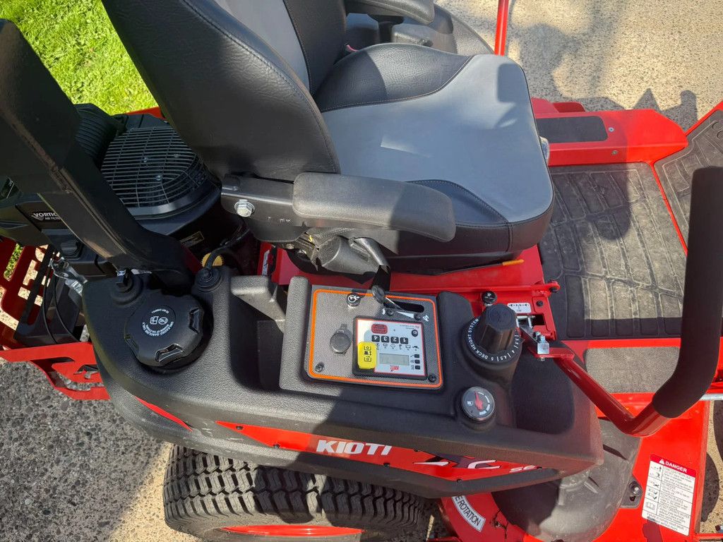 Kioti ZXC 60 SE Zero TURN gazonmaaier Maaimachine ZXC 60 SE Zero turn Gazonmaaier Maaimachine 1.50 breed Gazonmaaier Zeroturn