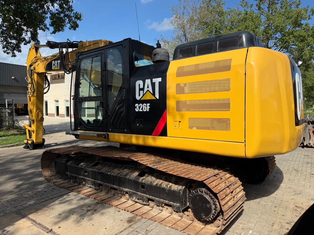 Caterpillar 326F