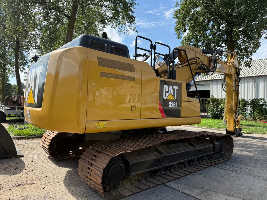 Caterpillar 326F