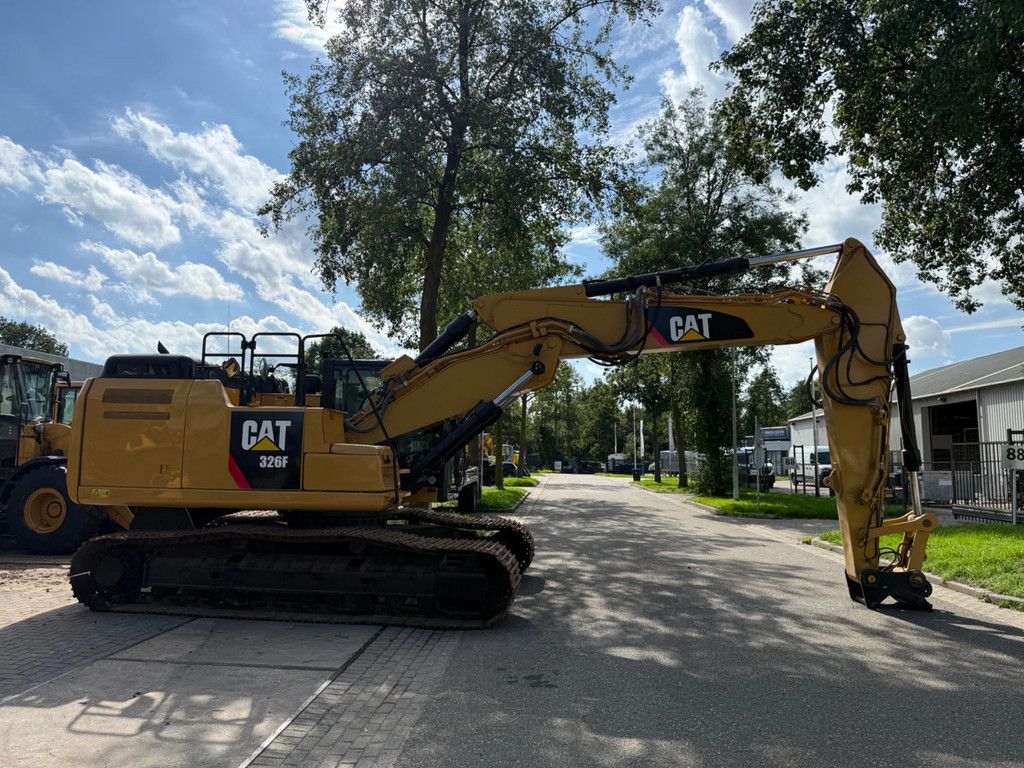 Caterpillar 326F