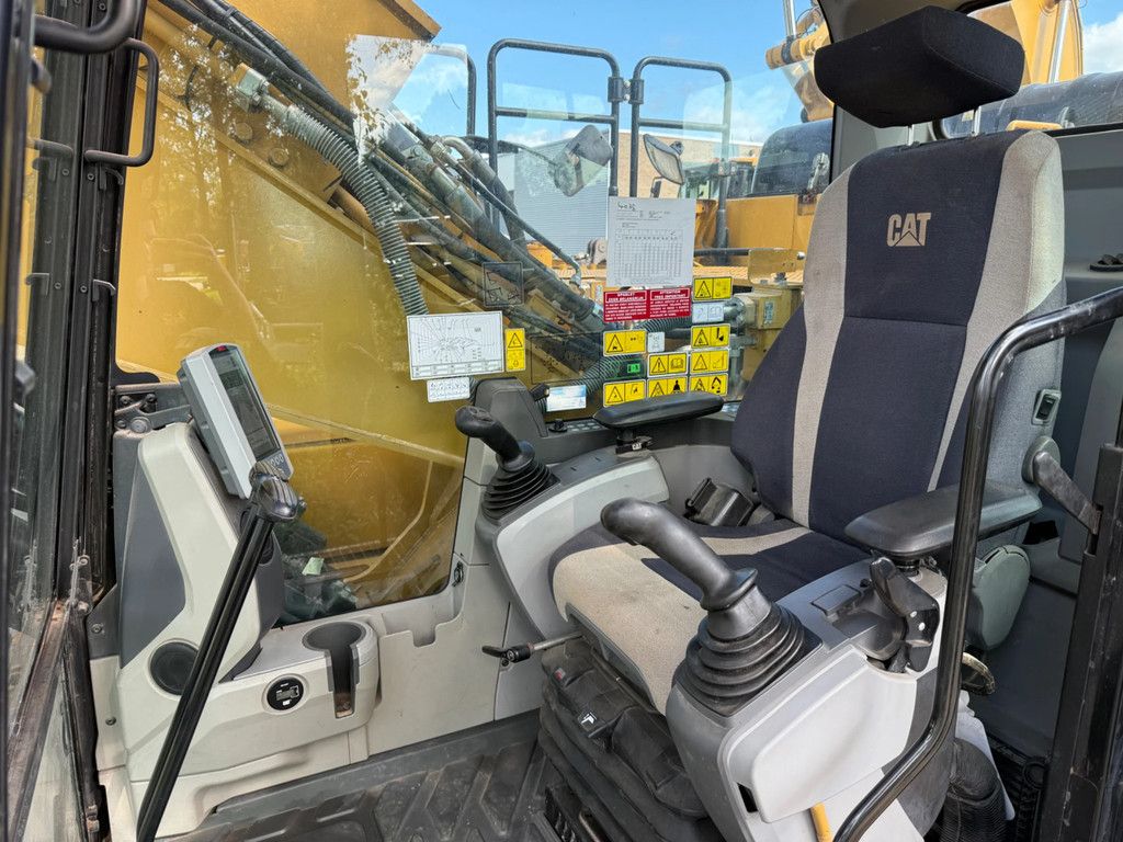 Caterpillar 326F