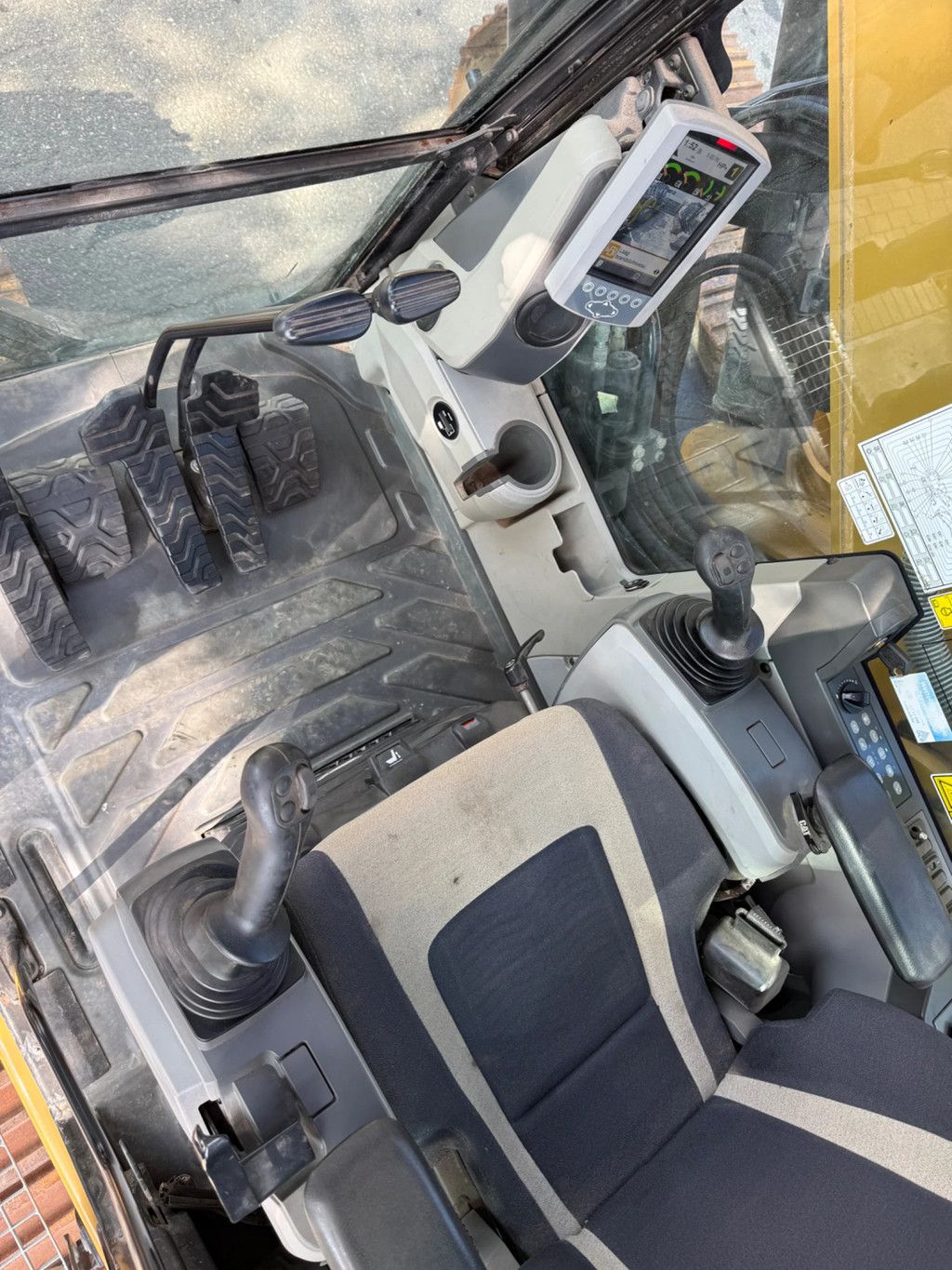 Caterpillar 326F