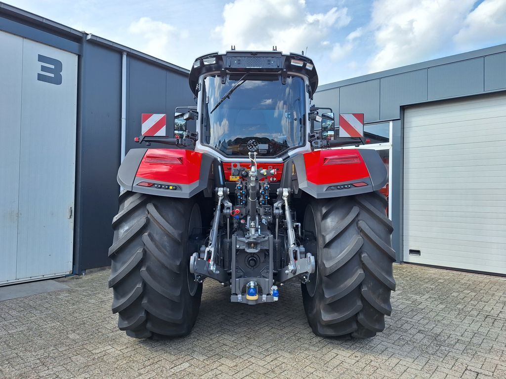 Massey Ferguson 8S.225 XTRA DYNA-VT EXCLUSIVE
