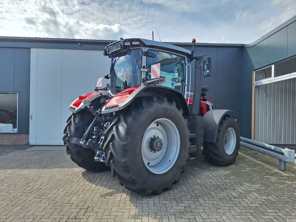 Massey Ferguson 8S.225 XTRA DYNA-VT EXCLUSIVE