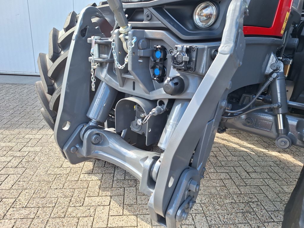 Massey Ferguson 8S.225 XTRA DYNA-VT EXCLUSIVE