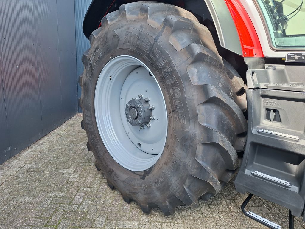 Massey Ferguson 8S.225 XTRA DYNA-VT EXCLUSIVE