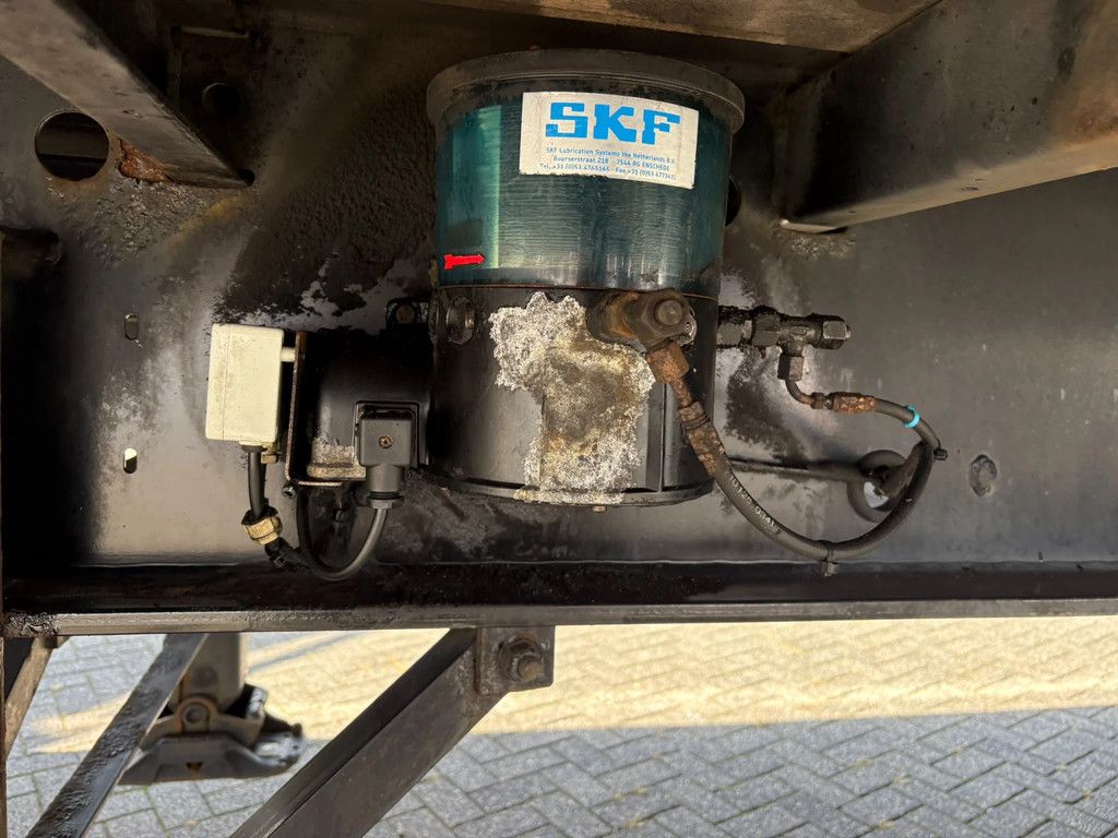 Pacton TBD.3 13.6M Liftas + Stuuras 2.500KG Laadklep