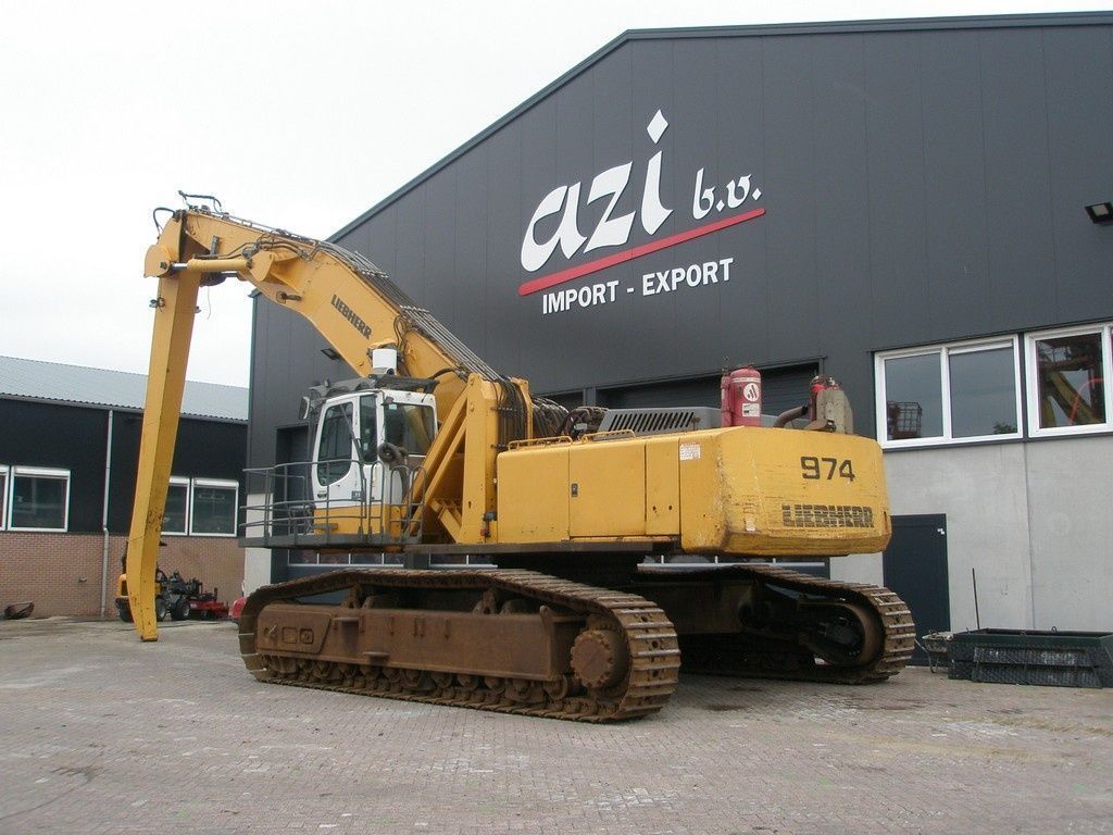 Liebherr R974C