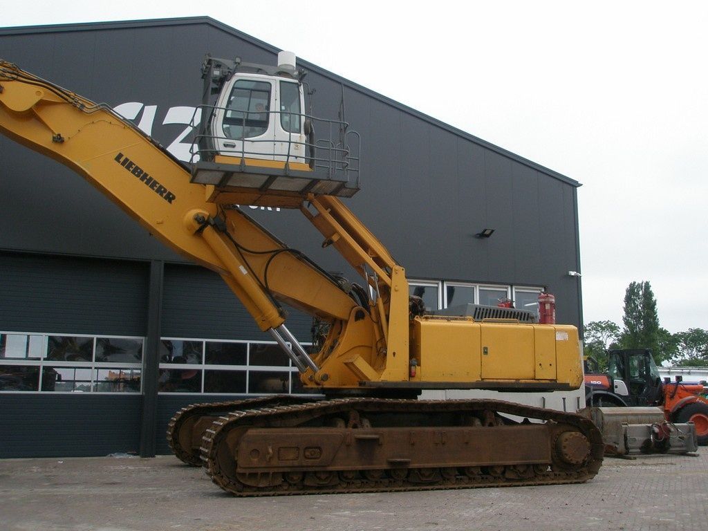 Liebherr R974C