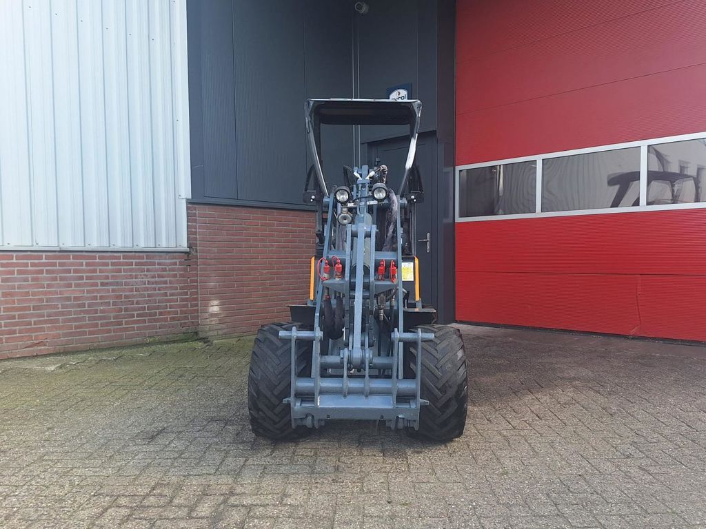 Giant D332ST