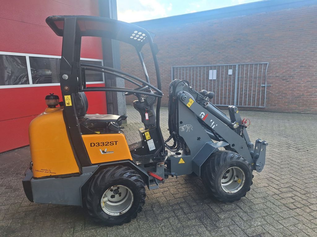Giant D332ST