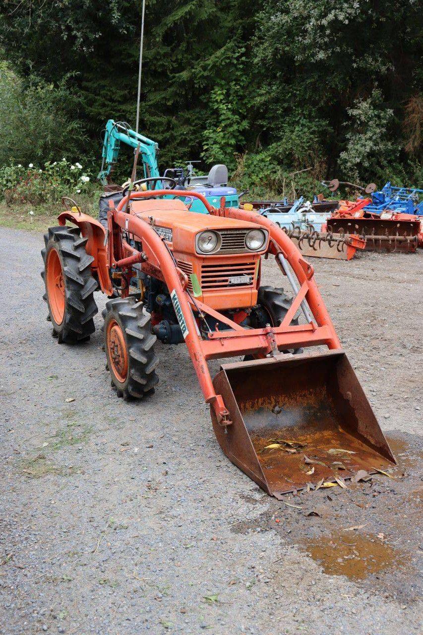 Kubota L2000DT Kleintraktor Diesel 20 PS mit Frontlader