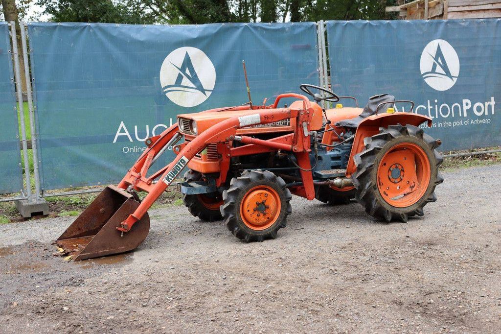 Kubota L2000DT Kleintraktor Diesel 20 PS mit Frontlader