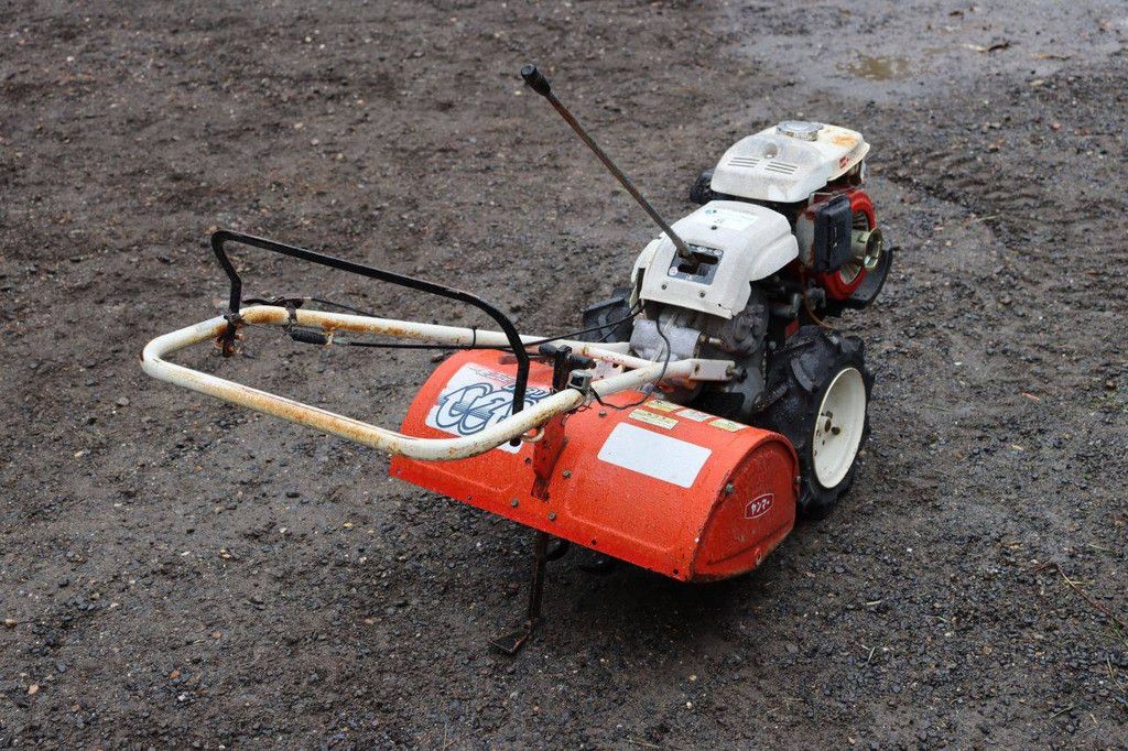 Motoculteur Yanmar MRT6RZ Benzin 5 PS mit Grubber