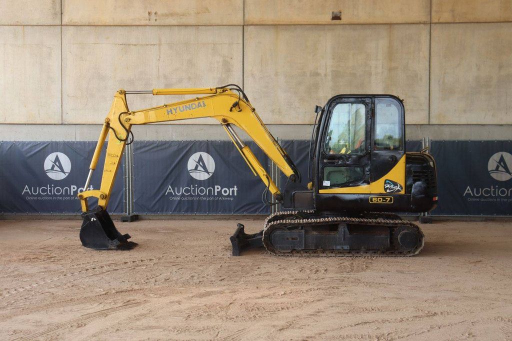Crawler excavator Hyundai R60-7 Diesel 40kW 2013