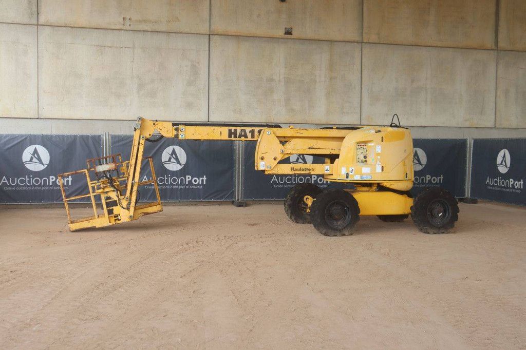 Articulating boom lift Haulotte HA18 PX Diesel 17.3m 2001