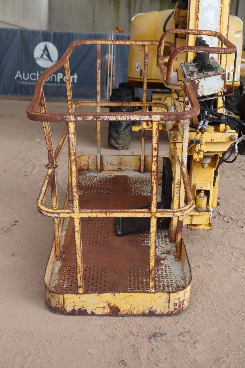 Articulating boom lift Haulotte HA18 PX Diesel 17.3m 2001