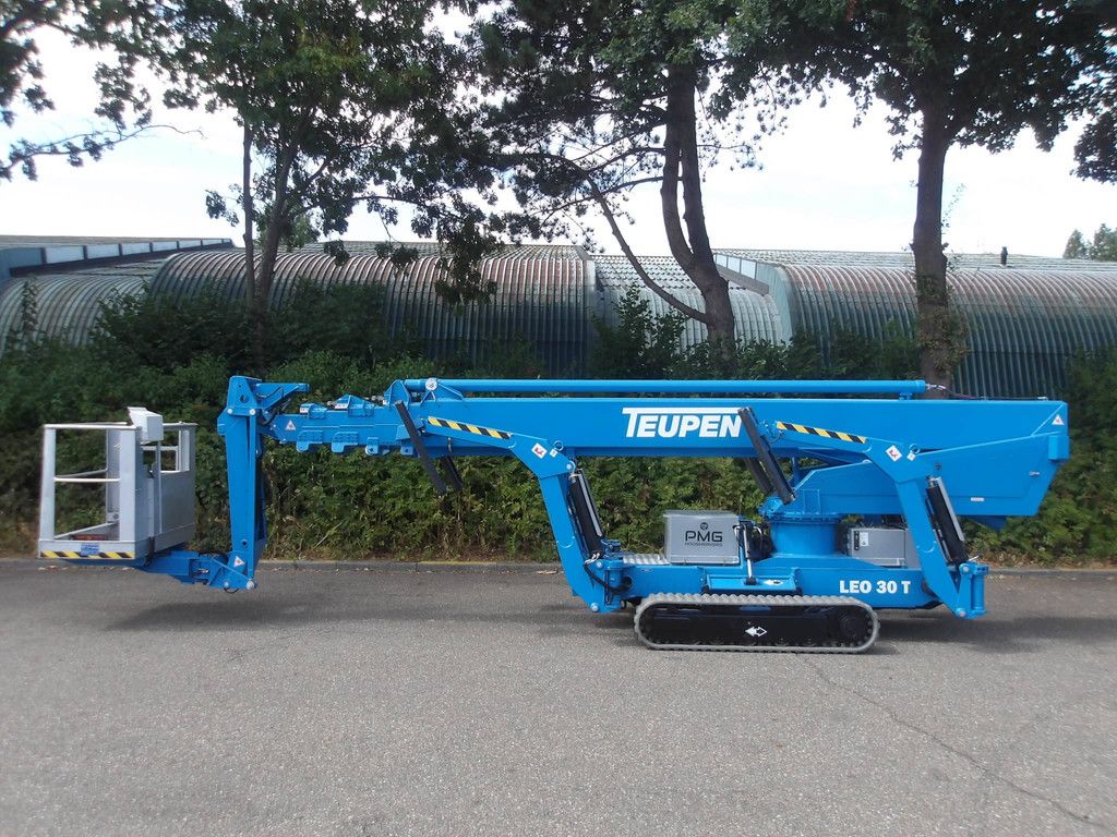 Kettenhubschrauber Teupen Leo30T 2011