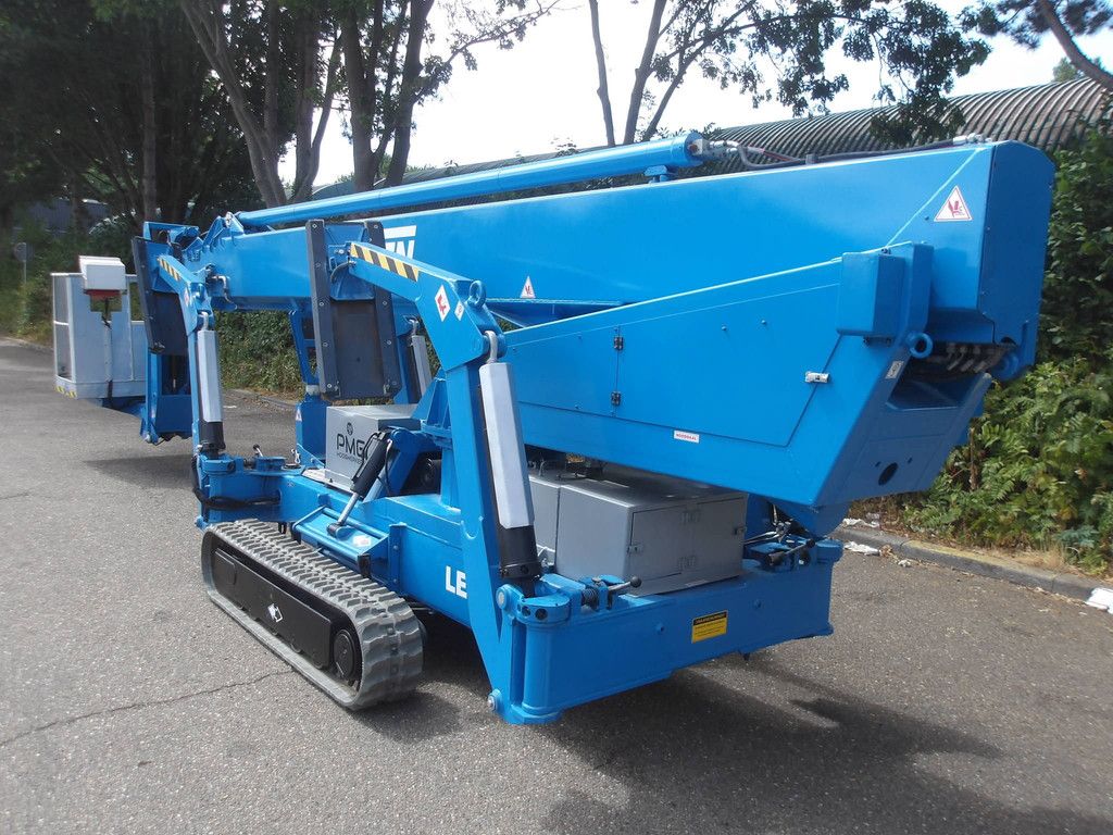 Kettenhubschrauber Teupen Leo30T 2011