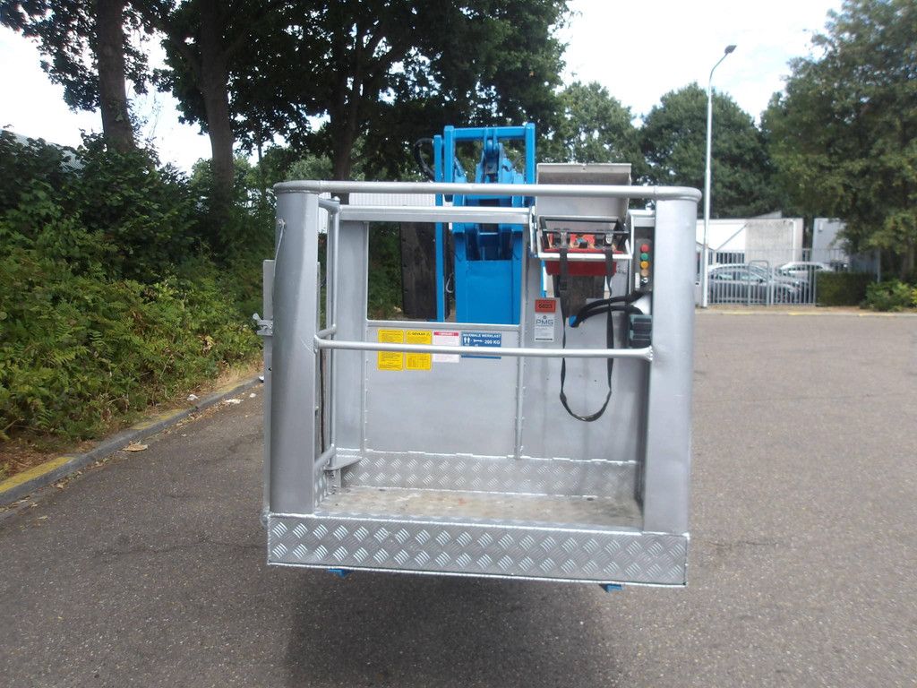 Kettenhubschrauber Teupen Leo30T 2011