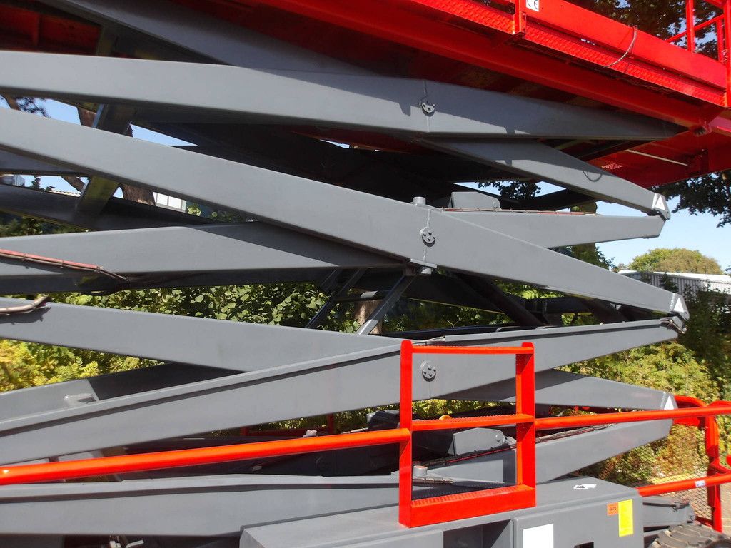 Schaarhoogwerker SkyJack SJ9250RT Diesel 17.24m 2015