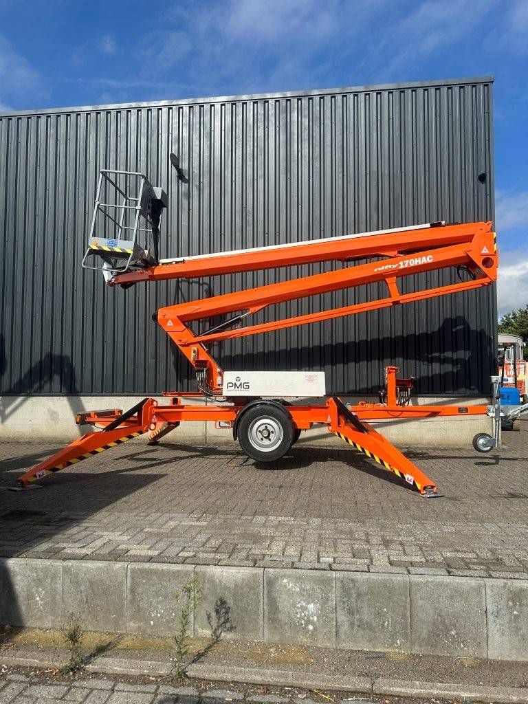 Trailer-mounted aerial work platform Niftylift 170HAC 2016