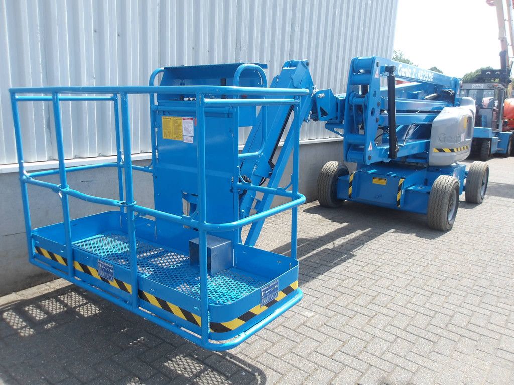 Kniktelescoophoogwerker Genie Z-45/25 Bi-energy 15.87m 2014