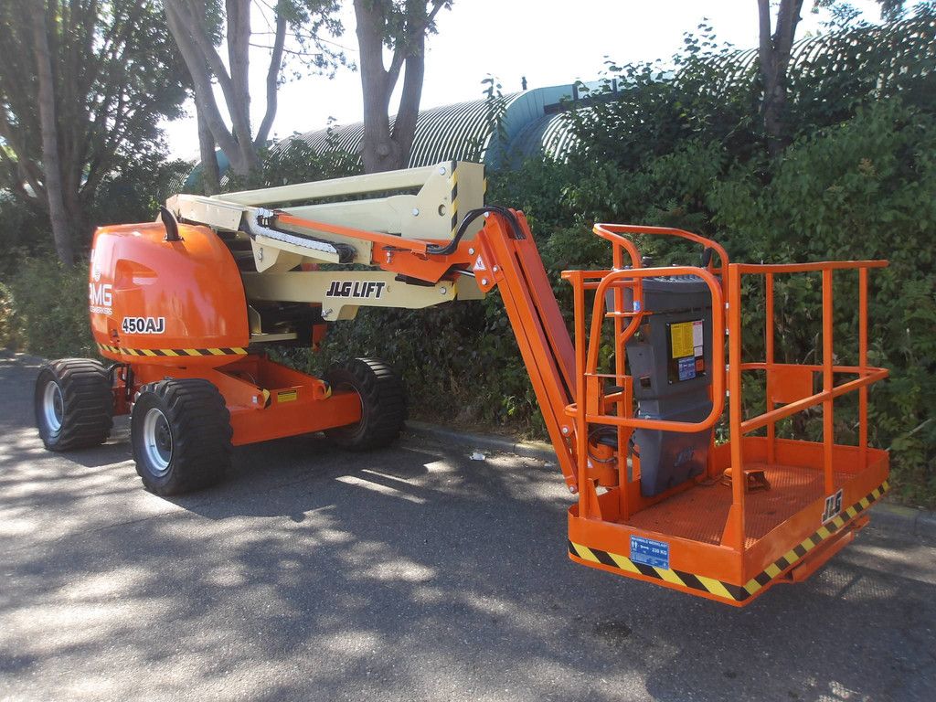 JLG 450AJ Diesel Articulated Boom Lift 15.72m 2008