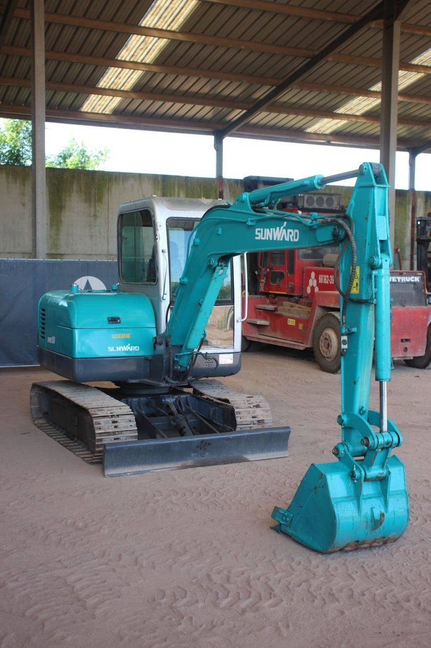 Rupsgraafmachine Sunward SWE50H Diesel 25.8kW