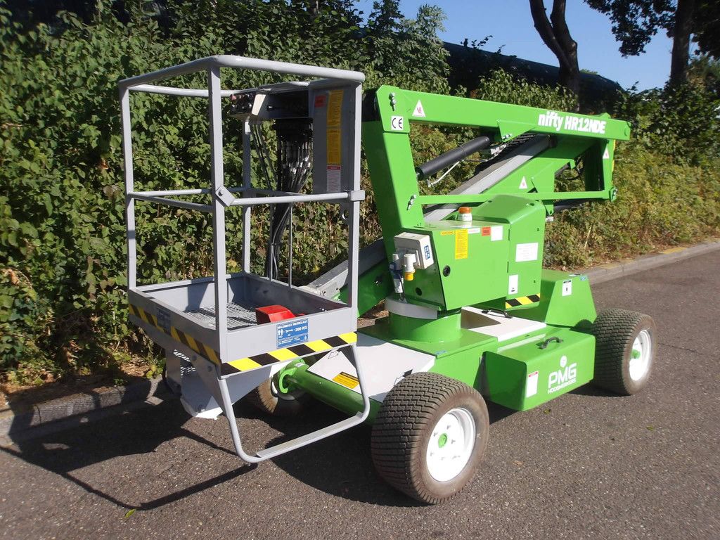 Nifty HR12NDE Bi-Energie-Gelenkteleskoparbeitsbühne 12,20 m 2014